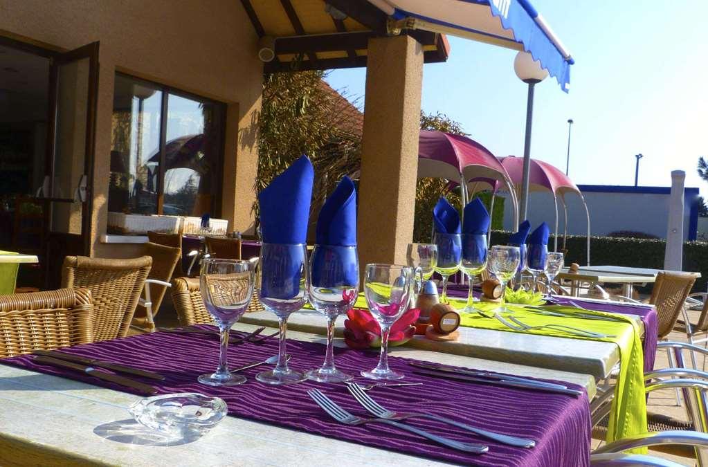 Hotel Le Roxane Saint-Laurent-des-Vignes Restauracja zdjęcie