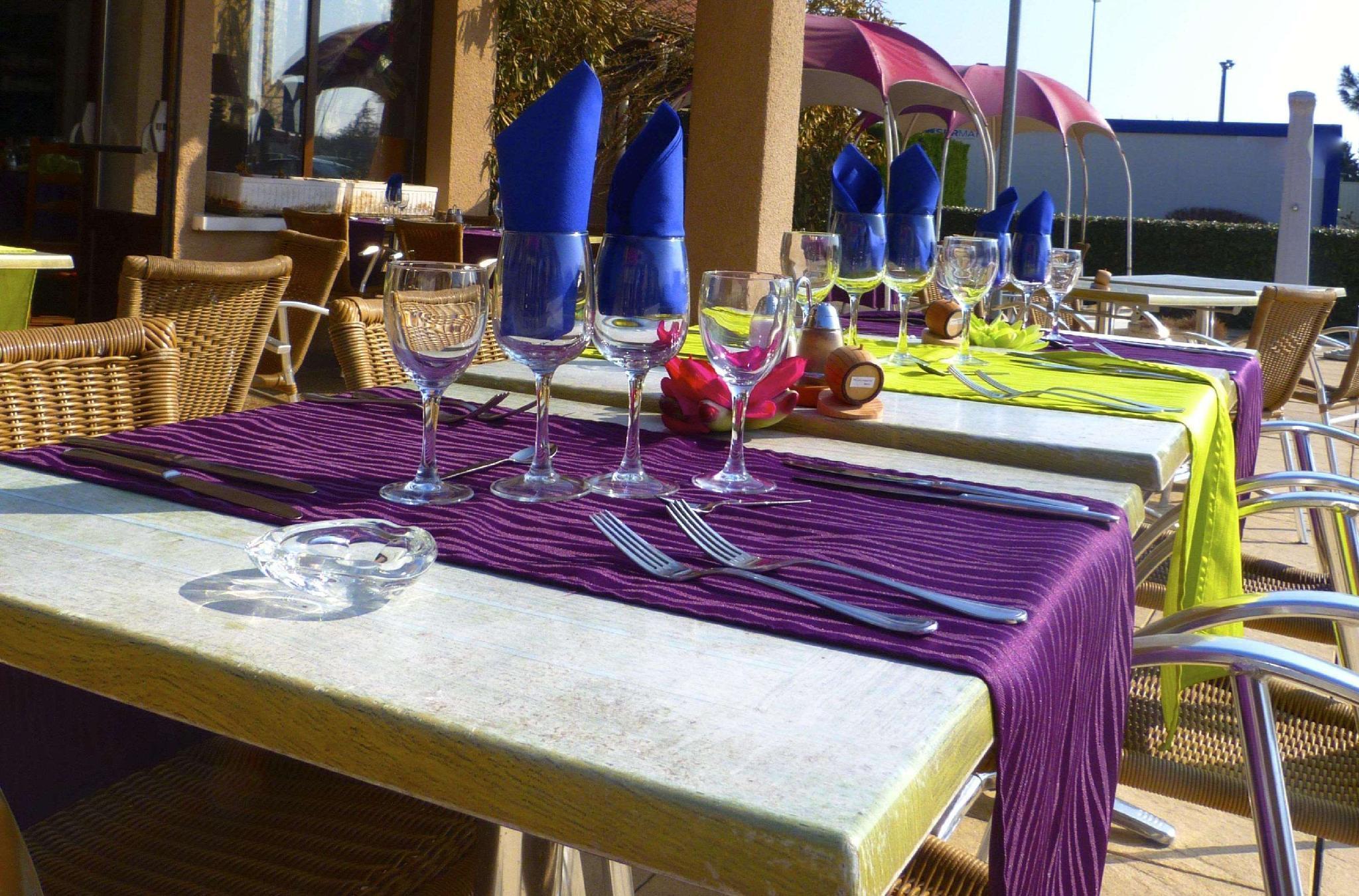 Hotel Le Roxane Saint-Laurent-des-Vignes Zewnętrze zdjęcie