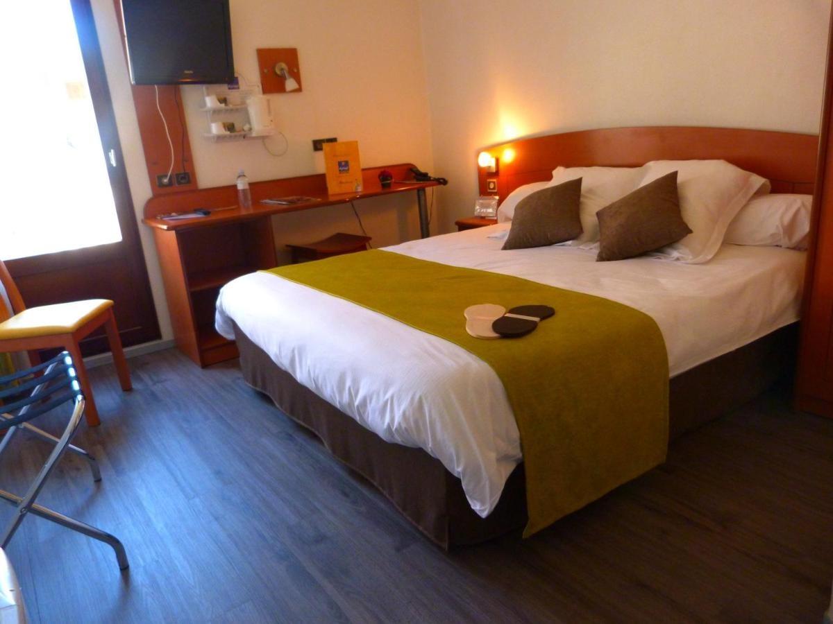 Hotel Le Roxane Saint-Laurent-des-Vignes Zewnętrze zdjęcie